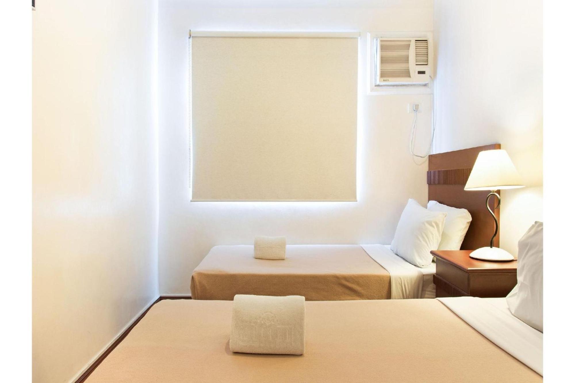 Townhouse Oak Avitel Hotel Near Osmena Highway, Pnr Pasay Station, Metro Manila Makati City Ngoại thất bức ảnh