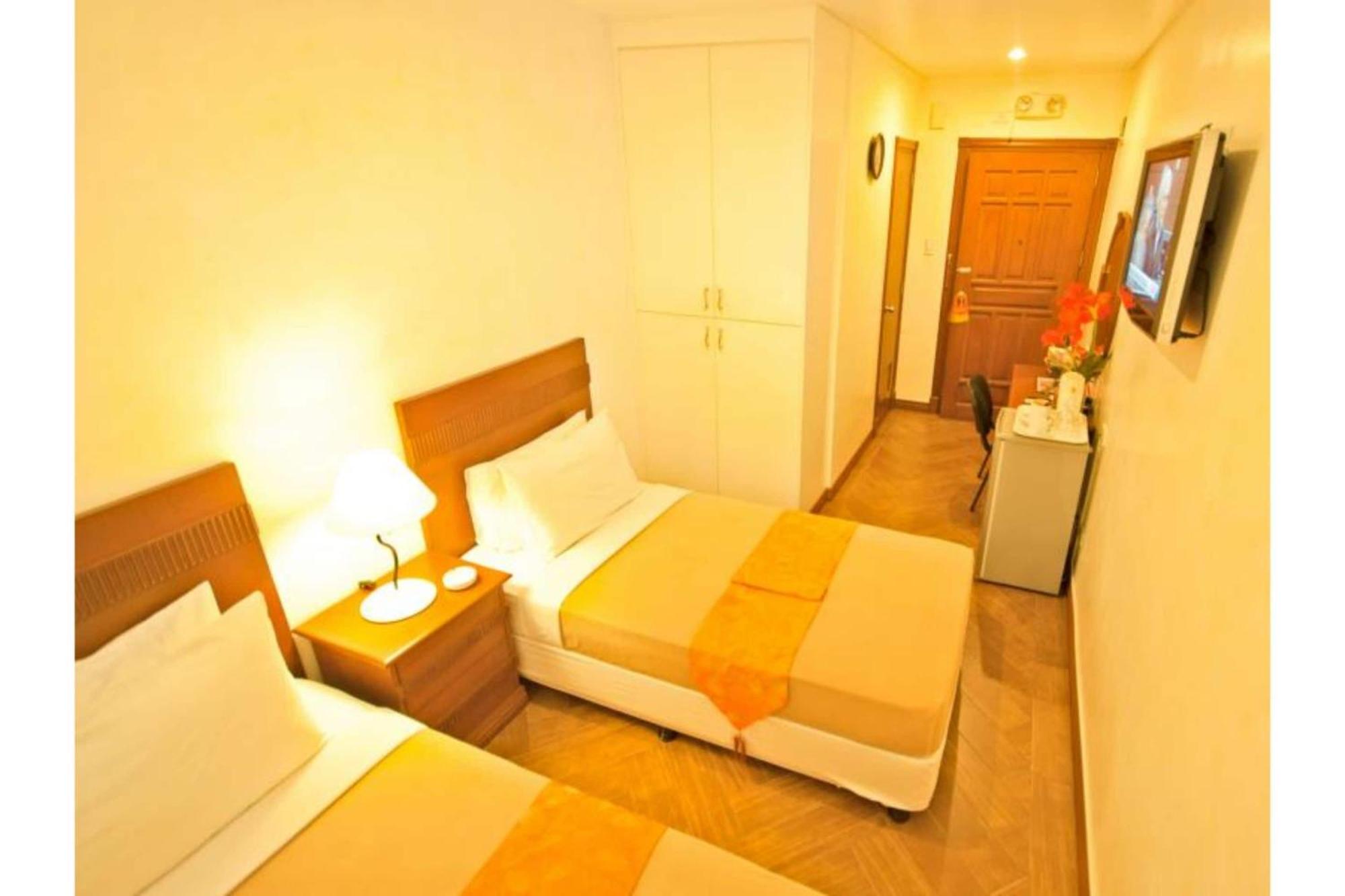 Townhouse Oak Avitel Hotel Near Osmena Highway, Pnr Pasay Station, Metro Manila Makati City Ngoại thất bức ảnh